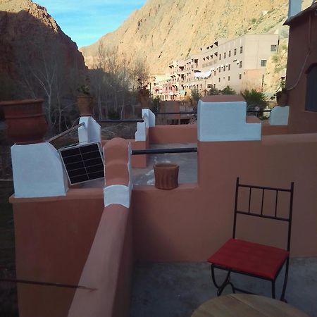 Riad Pizzeria Marhaba Akhendachou n'Ait Ouffi エクステリア 写真
