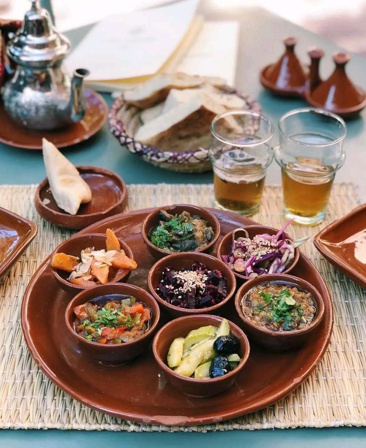 Riad Pizzeria Marhaba Akhendachou n'Ait Ouffi エクステリア 写真
