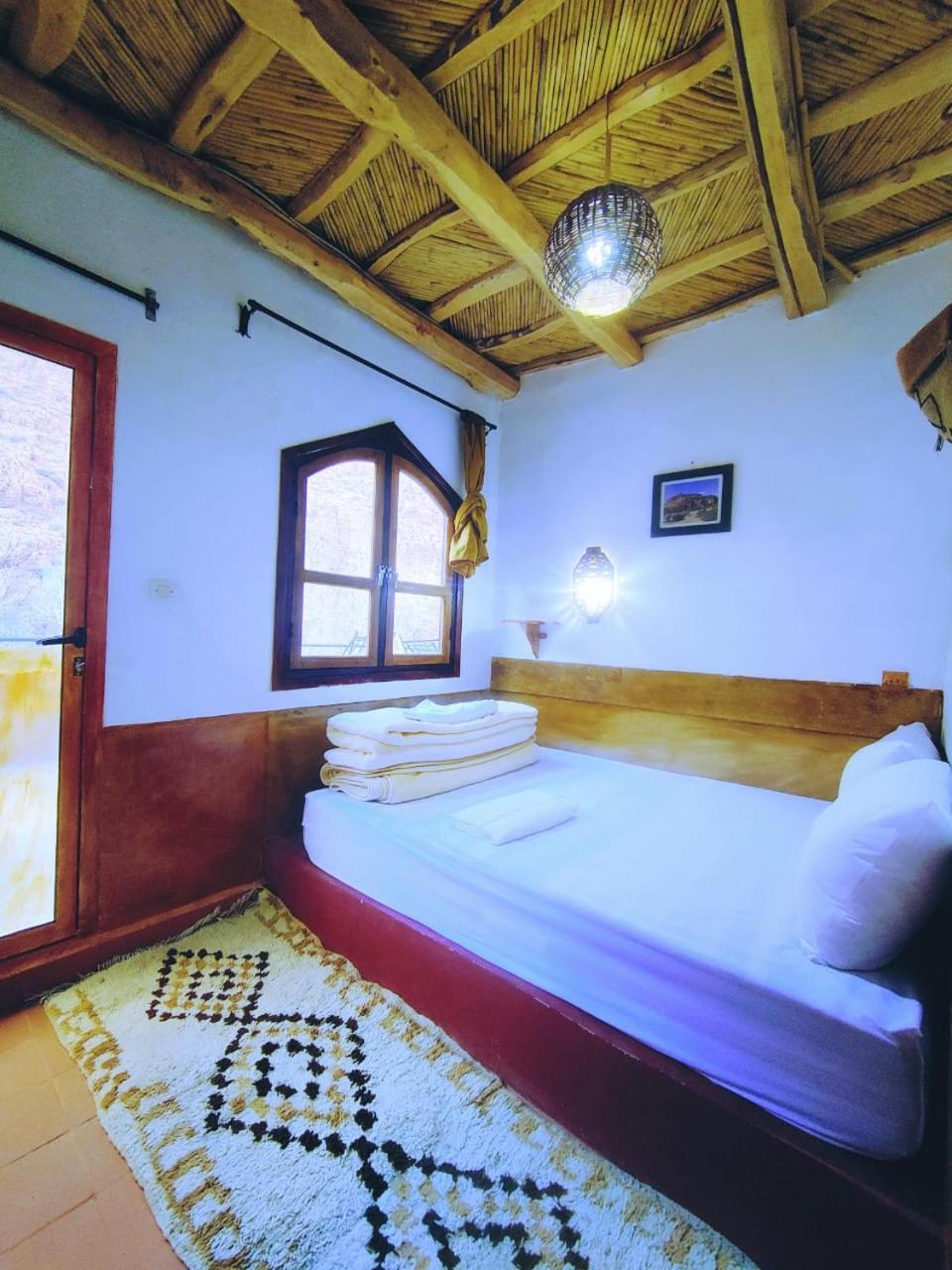 Riad Pizzeria Marhaba Akhendachou n'Ait Ouffi エクステリア 写真