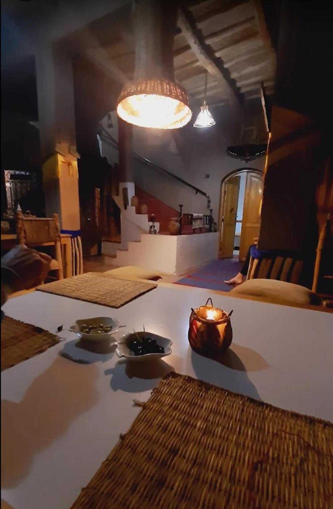 Riad Pizzeria Marhaba Akhendachou n'Ait Ouffi エクステリア 写真