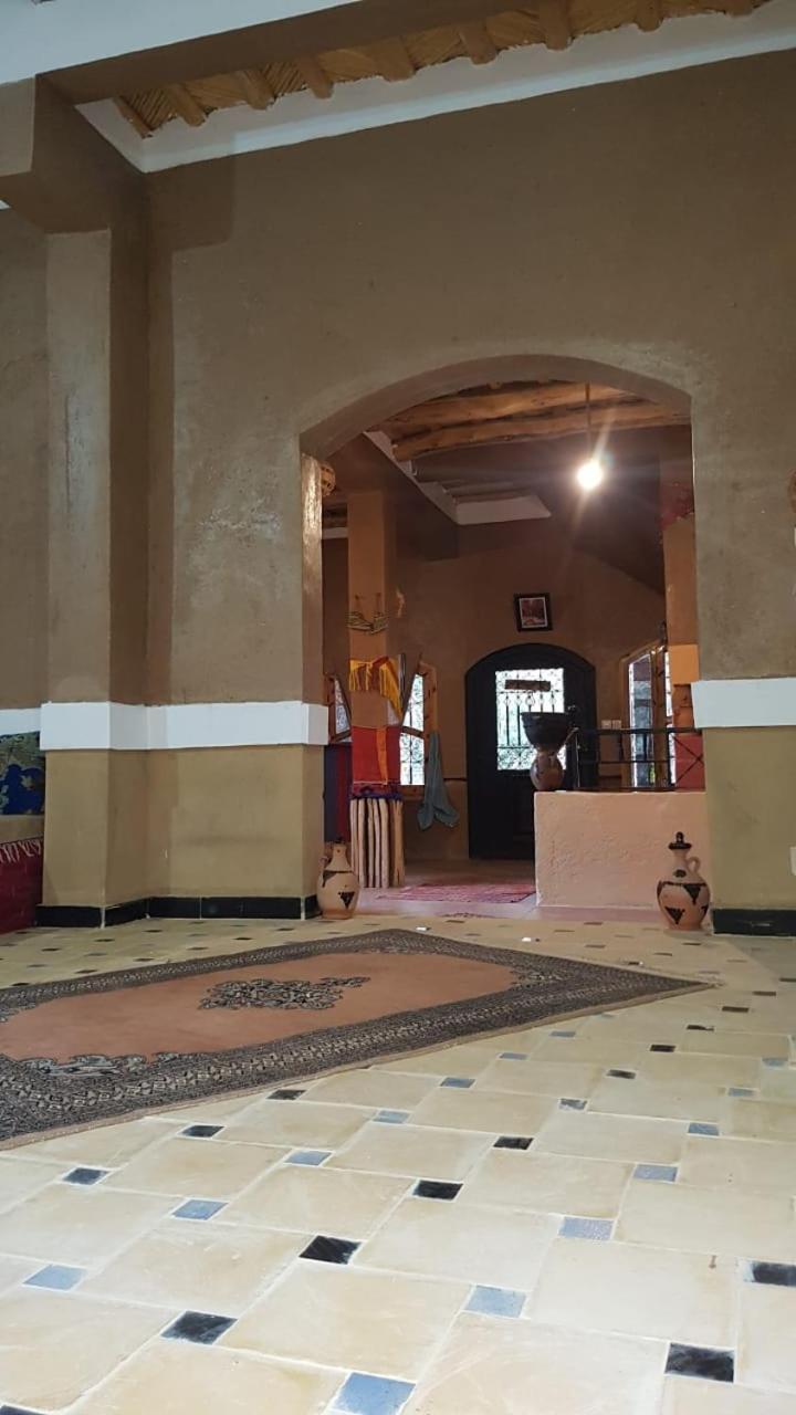 Riad Pizzeria Marhaba Akhendachou n'Ait Ouffi エクステリア 写真