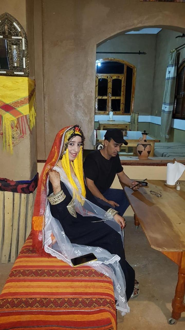 Riad Pizzeria Marhaba Akhendachou n'Ait Ouffi エクステリア 写真