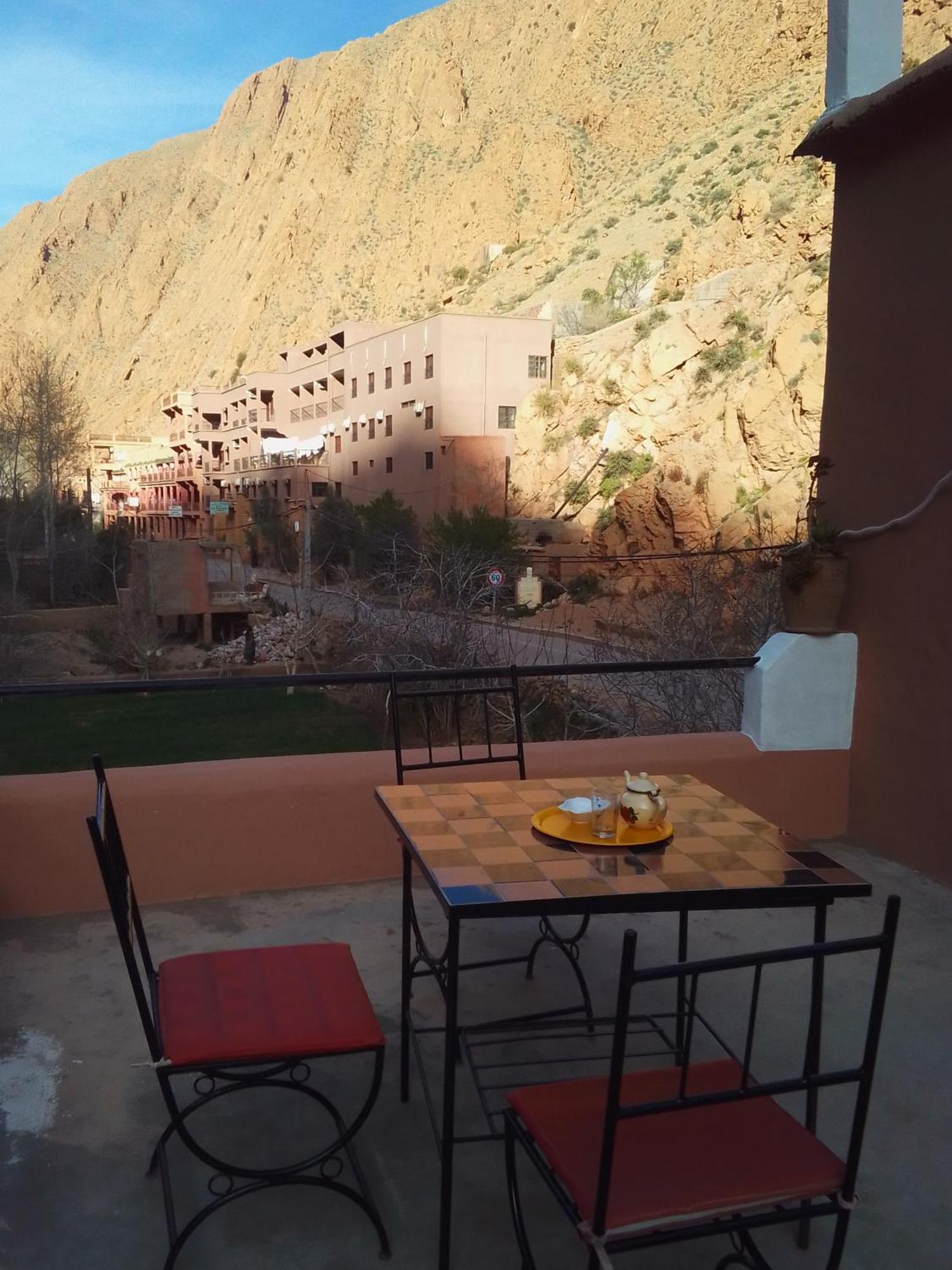 Riad Pizzeria Marhaba Akhendachou n'Ait Ouffi エクステリア 写真