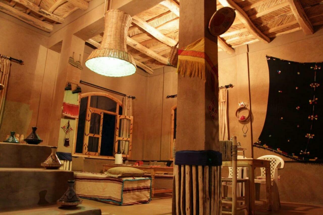 Riad Pizzeria Marhaba Akhendachou n'Ait Ouffi エクステリア 写真